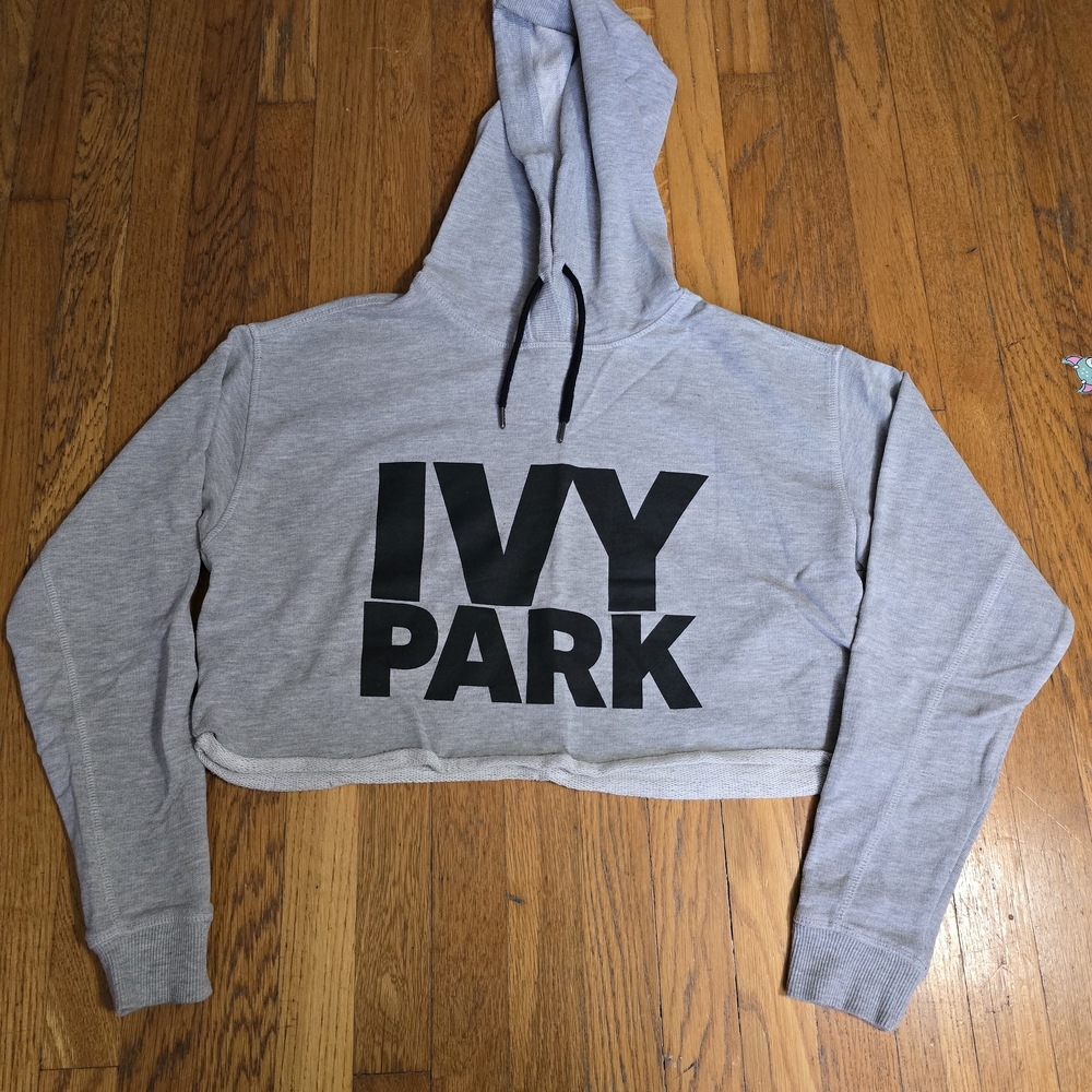 IVY PARK BEYONCE Light Gray Cropped Hoodie with Black Logo Size XS